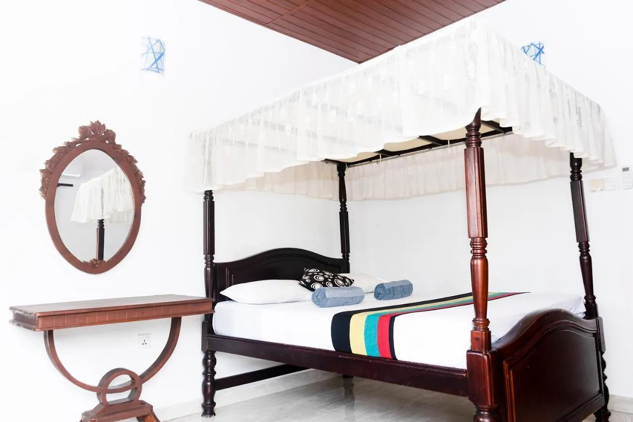Hotel Kandy Riverside Villa